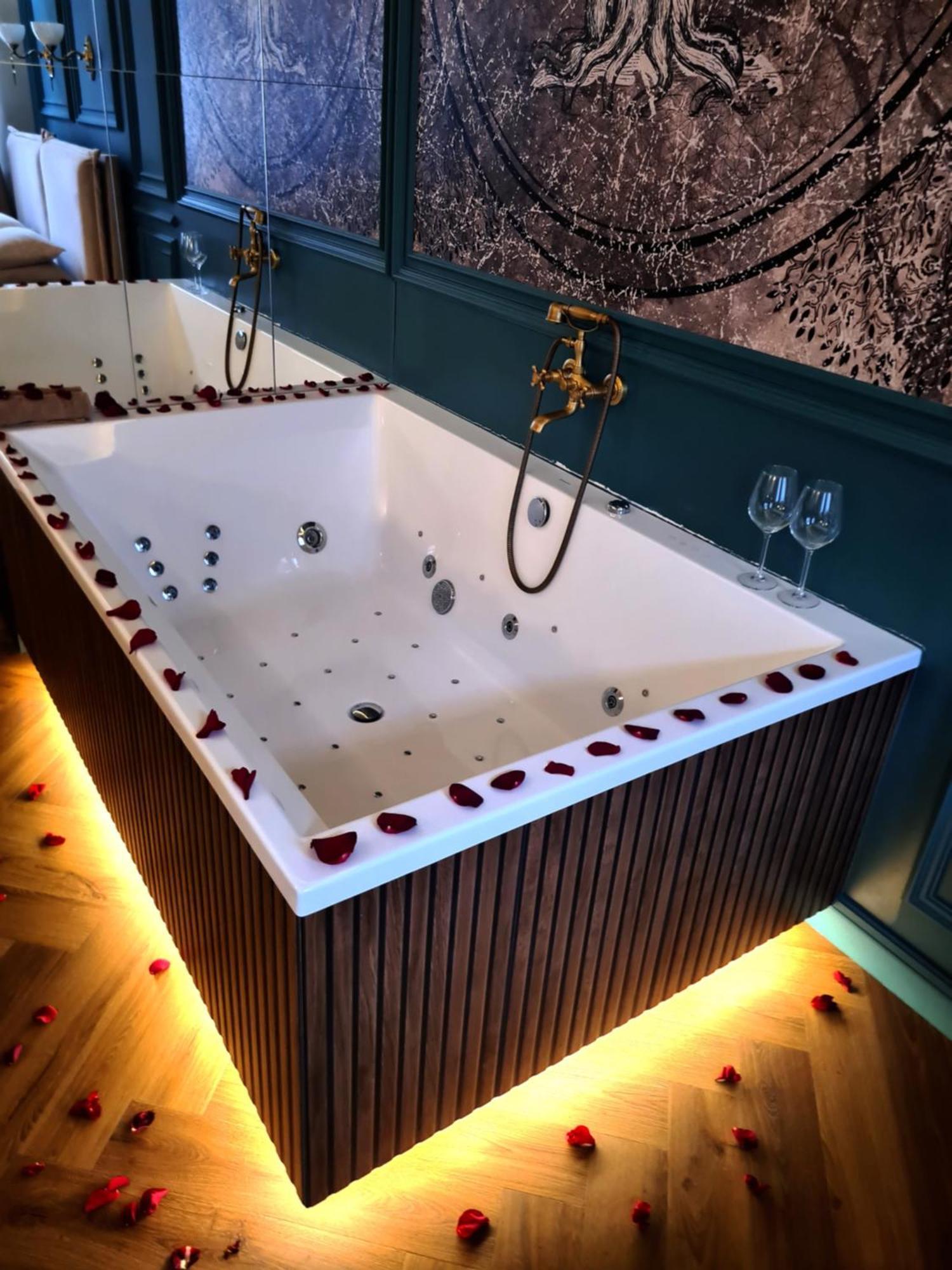 Art Jacuzzi Koletek Leilighet Krasków Eksteriør bilde
